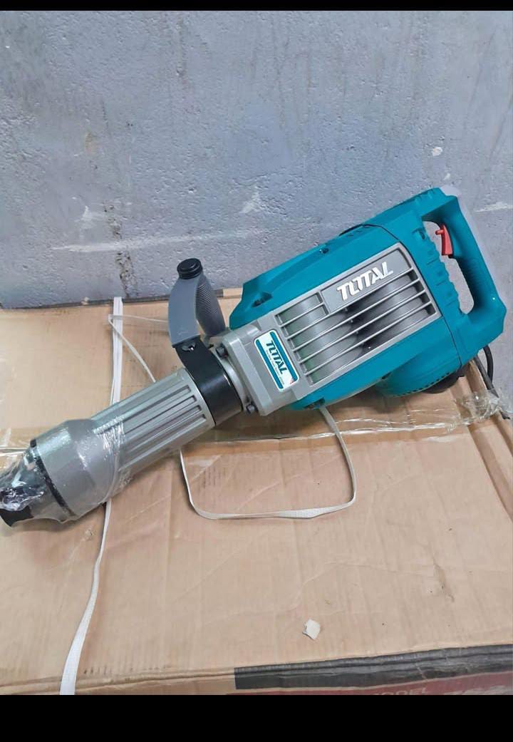 Breakers & floor tools available for hire